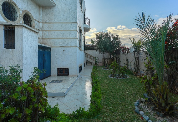 Majestueuse Villa / Lissasfa / Casablanca