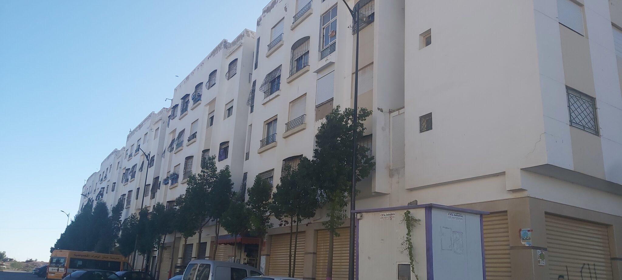 إقامة اقتصادية في الدروة