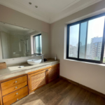 شقة فاخرة كبيرة للبيع في الدار البيضاء