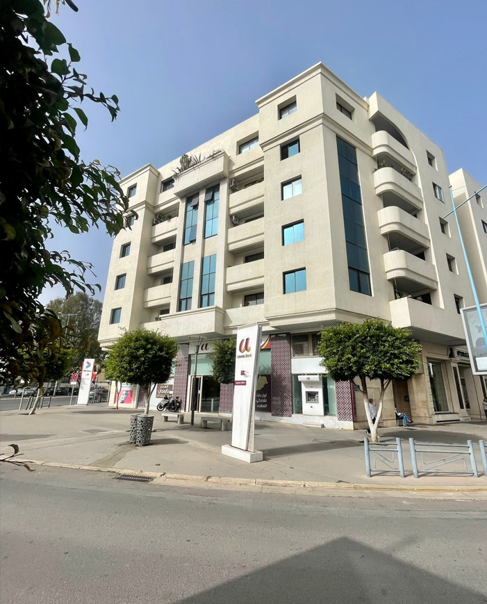 شقة فاخرة كبيرة للبيع في الدار البيضاء